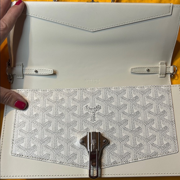 Goyard Duchesse Marie Caroline Shoulder Bag and Wallet. New Condition. - Picture 13 of 17